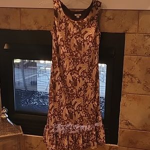 Brown paisley sleeveless dress